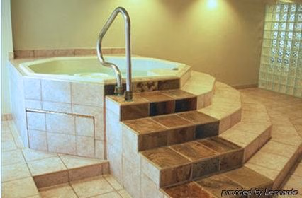 Glen Grove Residences - Maple Leaf3