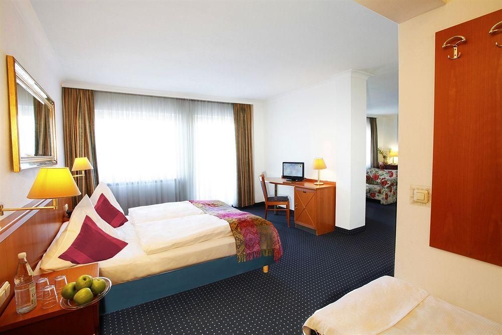 Royal by Centro Comfort3