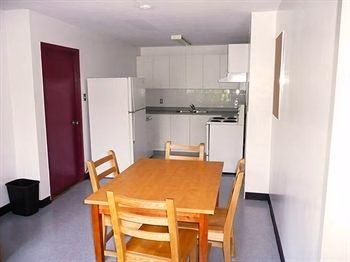 Neill-Wycik Backpackers Hotel1