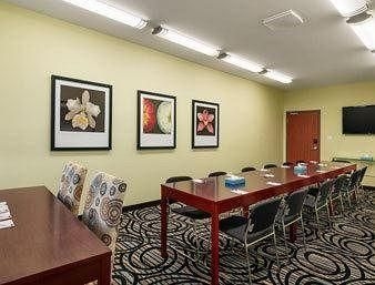 Ramada Carlyle3