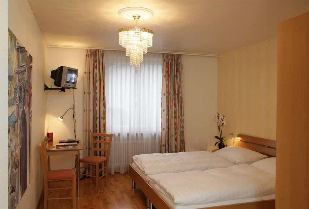 Hotel Roter Turm Hotel Roter Turm