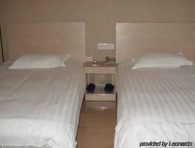 SUPER 8 HOTEL ZHENJIANG DING MAO QIAO SUPER 8 HOTEL ZHENJIANG DING MAO QIAO