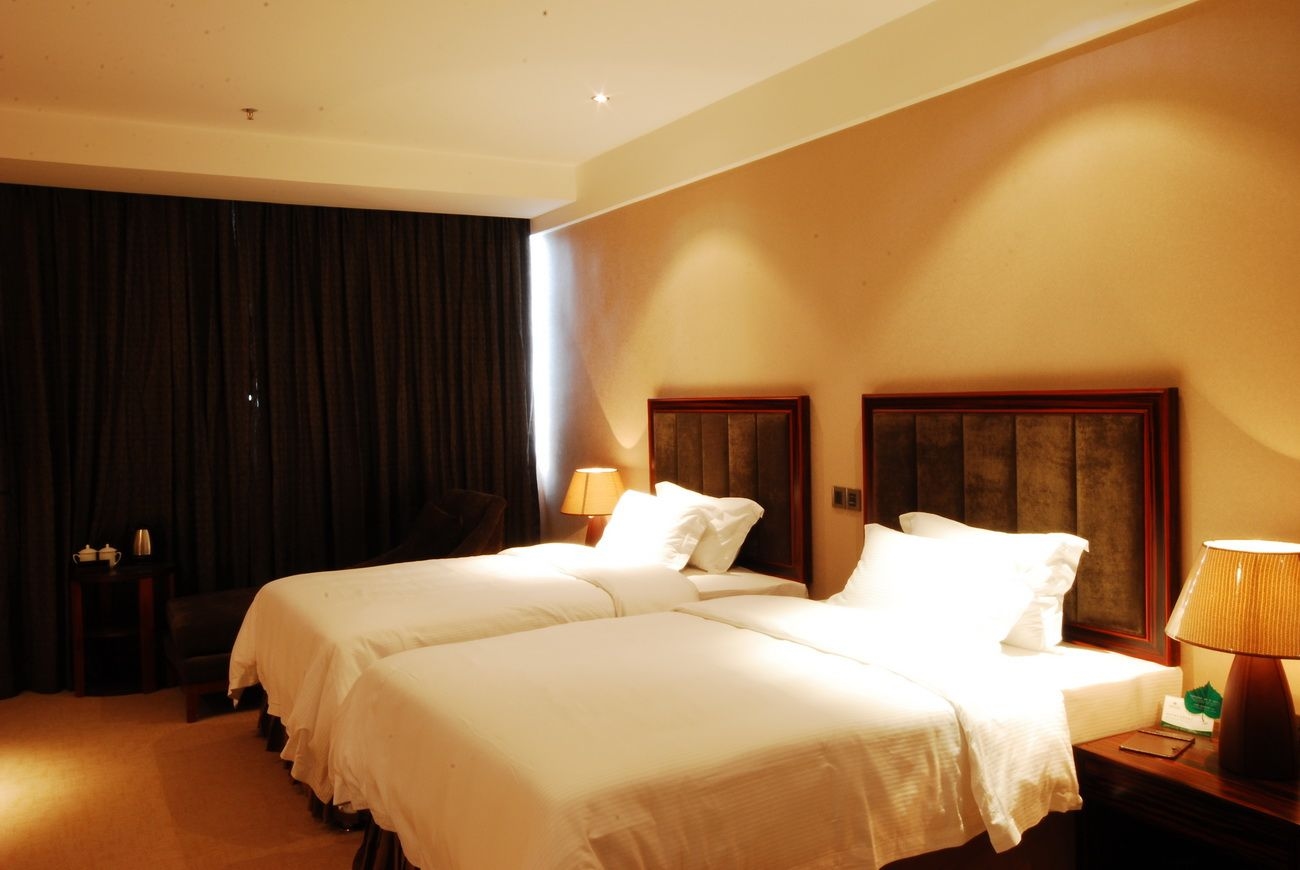 Yijia Fengge Hotel Chengdu0