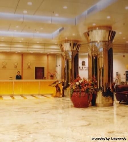 Rotating Palace Hotel1