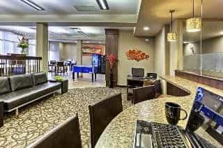Acclaim Hotel Calgary Airport