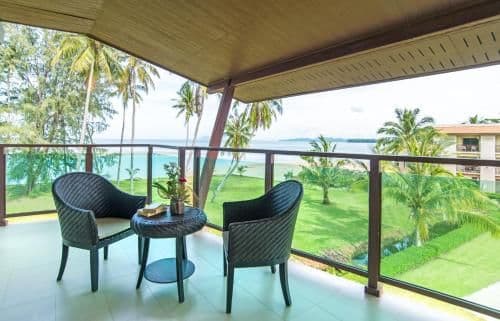 Beach Front Double Room with Bathtub