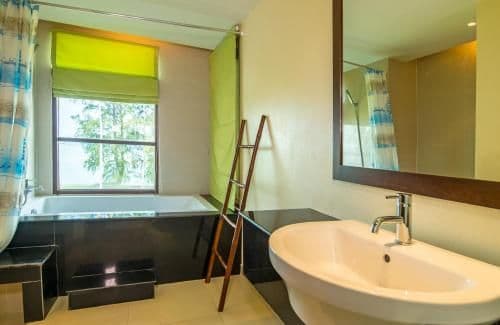 Beach Front Double Room with Bathtub