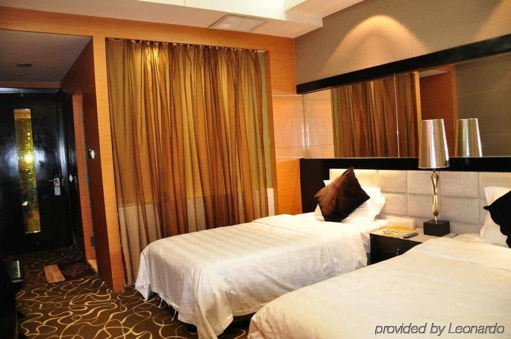 Yaklai Holiday Hotel Yaklai Holiday Hotel