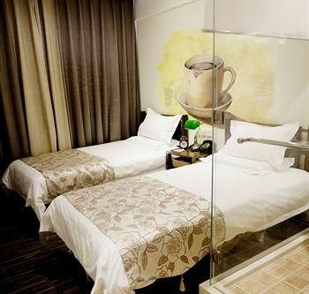 Time Traveller Hotel- Near Beijing Yonghe Lama Temple, Ghost Street, Beihai Park, Jingshan Park, Dru1