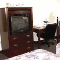 Travelodge Macleod Trail1