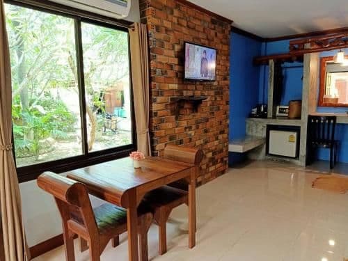 Deluxe Bungalow with Air-conditioning