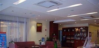 Hanting Express Jingjiang Renmin Road Pedestrian Street2