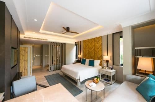 Grand Garden Pavilion King Room - Free Airport Shuttle