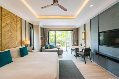 Grand Garden Pavilion King Room - Free Airport Shuttle