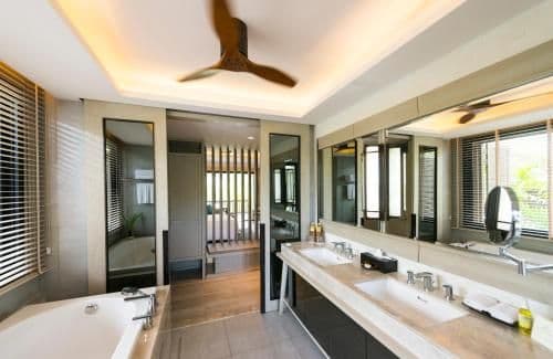 Grand Garden Pavilion King Room - Free Airport Shuttle