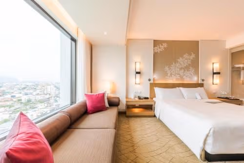 Deluxe Room (K), Guest room, 1 King, Sofa bed