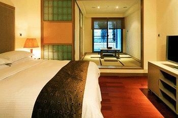 Cedarwood Villa0