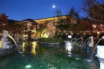 Golden Stone Tang Feng International Hot Spring Hotel - Dali3