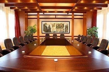 Golden Stone Tang Feng International Hot Spring Hotel - Dali2