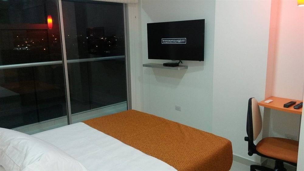 Hotel Apartasuites Cabrero Mar1