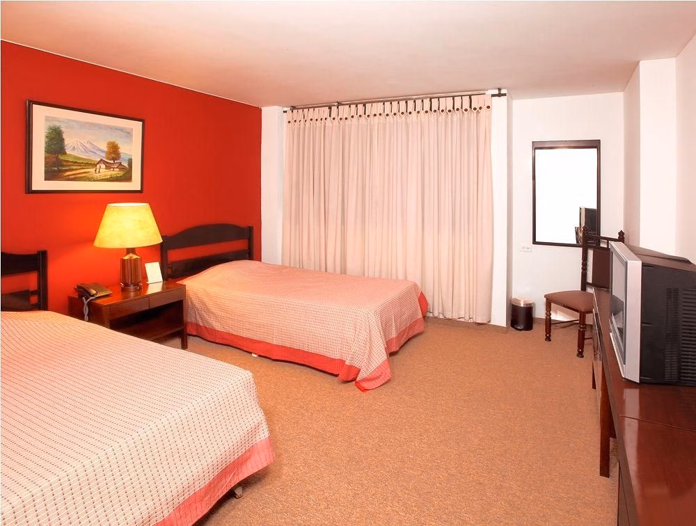 Hotel Americana0