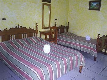 Hotel Jardines Arenal0