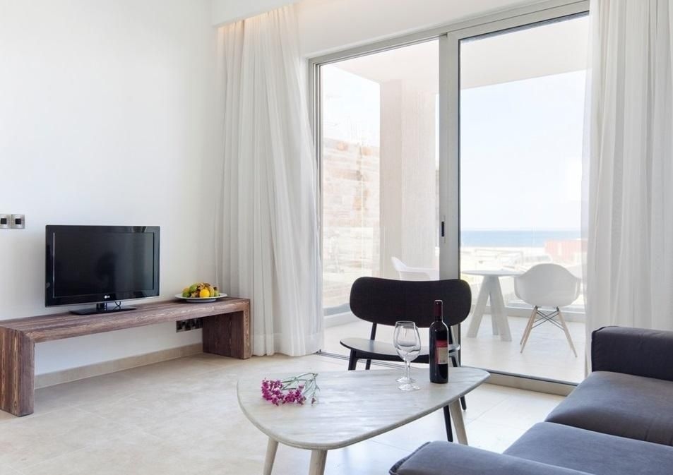 Amphora Hotel and Suites3
