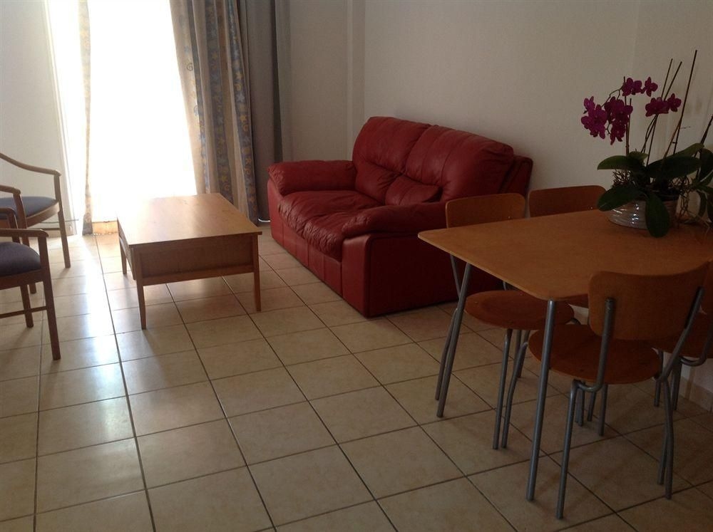 Alecos Hotel Apartments2