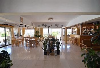 Chrysafinia Hotel Apts1
