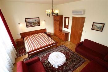 Hotel Pawlovnia1