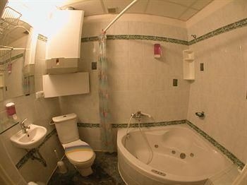 Prague's Rainbow Guest House0
