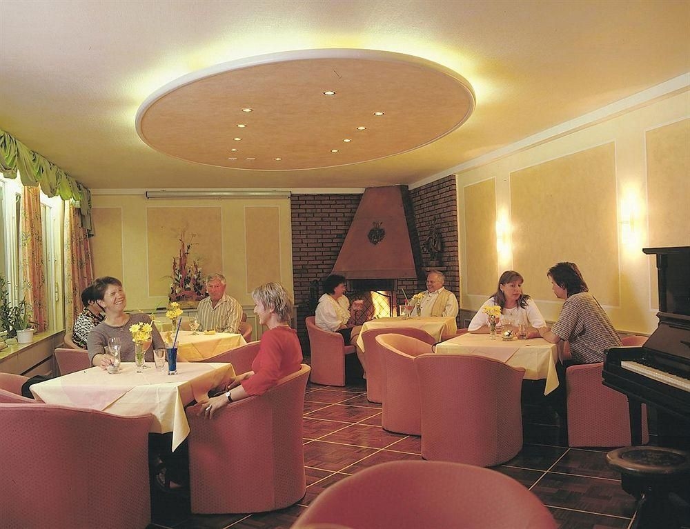 Holzschuh S Schwarzwaldhotel1