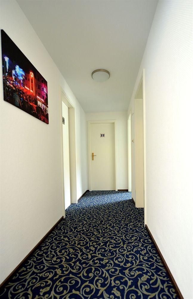 Hotel Beer Garni2