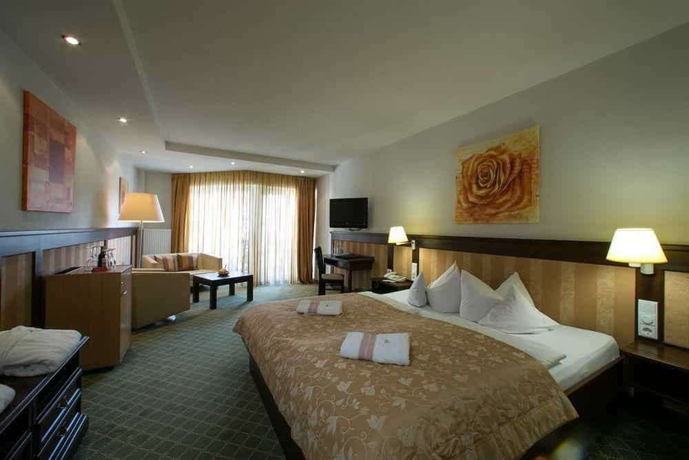Kur-und Sporthotel Hirsch Kur-und Sporthotel Hirsch