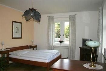 Therese Malten Villa2