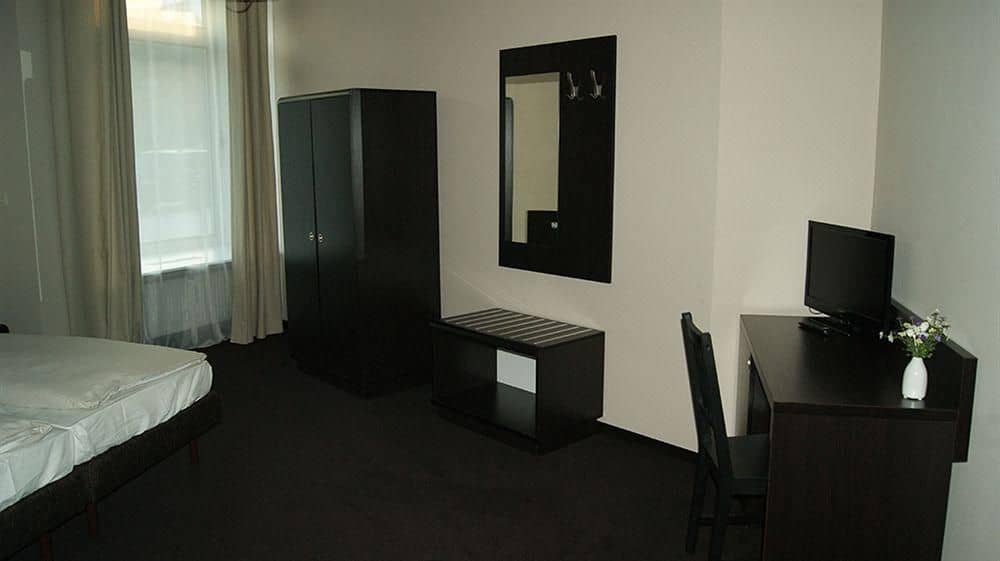 Hotel Saks Hotel Saks