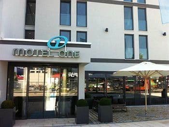 MOTEL ONE MUENCHEN GARCHING MOTEL ONE MUENCHEN GARCHING
