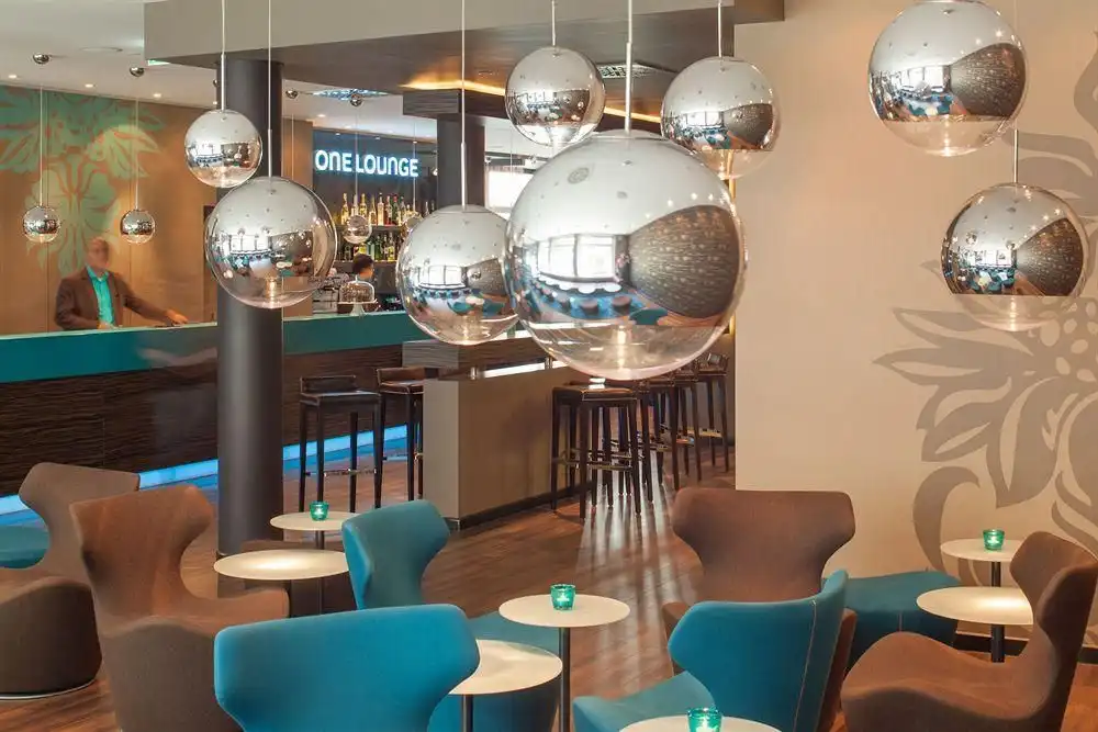 Motel One Frankfurt East Side Motel One Frankfurt East Side