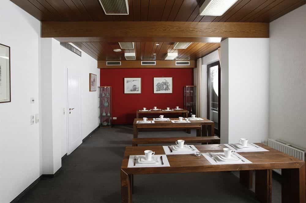 Waldhotel Maum Waldhotel Maum