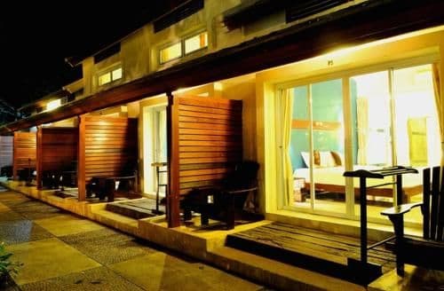 Deluxe Double Room with Pool View