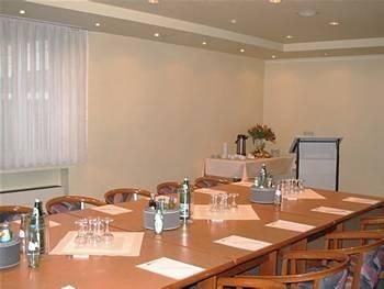 Hotel Am Lunik Park0