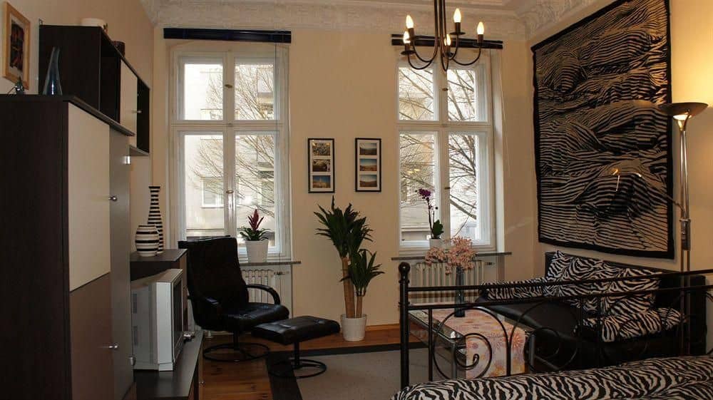 2-Room Apartment Emdener Strasse 2-Room Apartment Emdener Strasse