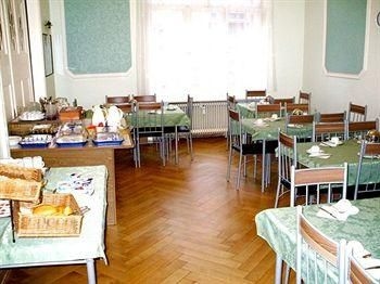Hotel Pension Messe1