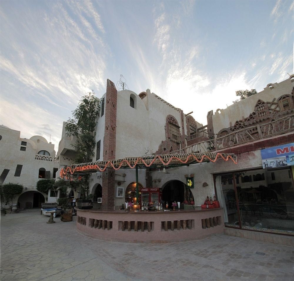 Amar Sina Hotel2