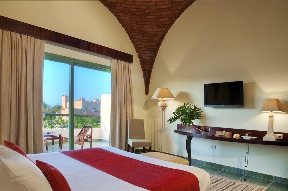 lti Akassia Beach Resort0