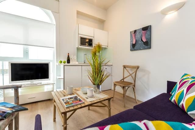 APARTMENT CAPACITY 5 TWO BEDROOMS