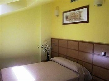 Hostal Toledano-Victoria3