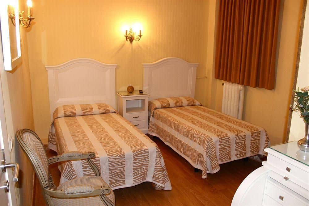 Hostal Montecarlo Hostal Montecarlo