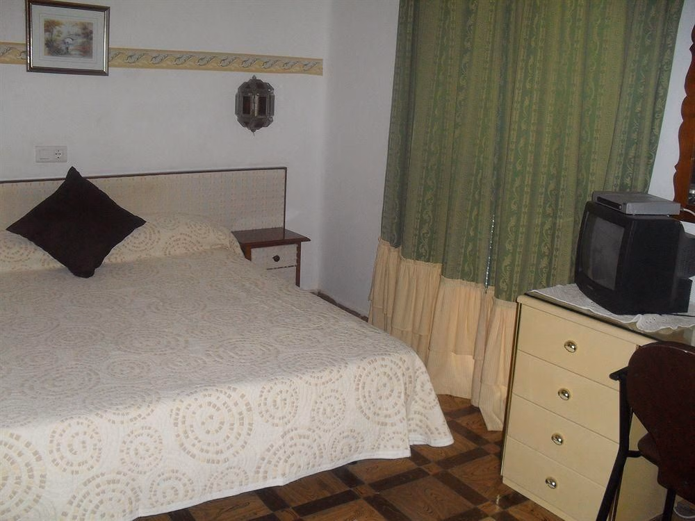 Hostal Escandinavia3
