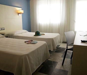 Hostal Las Gaviotas0